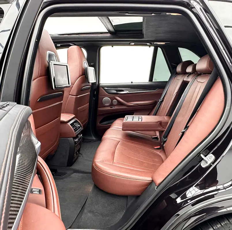 2016 BMW X5M M-Sport, BMW Full Service History, Excellent Condition, GCC - Image 17