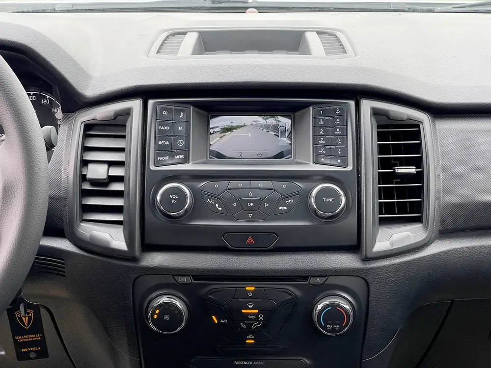 UNLIMITED KMS WARRANTY / 4WD + DIESEL + AUTOMATIC GEAR + CAMERA + CRUISE CONTROL + PARKING SENSORS - Image 10
