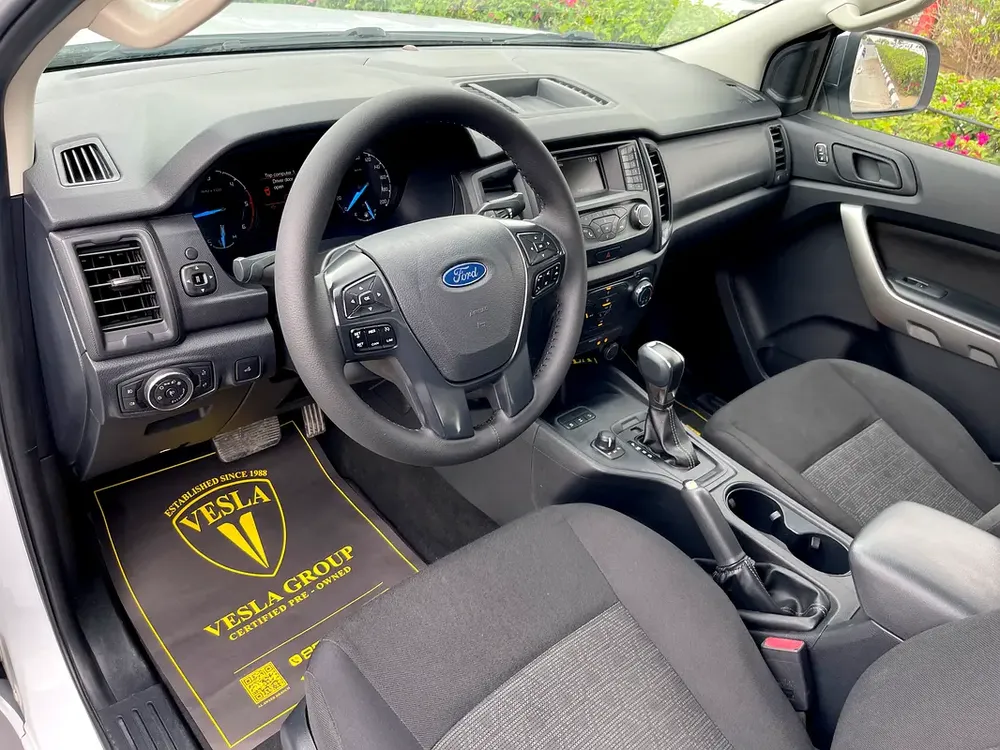 UNLIMITED KMS WARRANTY / 4WD + DIESEL + AUTOMATIC GEAR + CAMERA + CRUISE CONTROL + PARKING SENSORS - Image 11