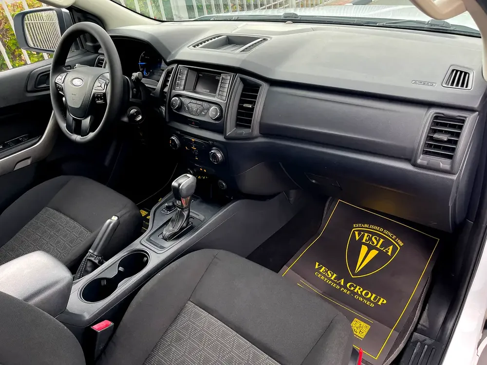 UNLIMITED KMS WARRANTY / 4WD + DIESEL + AUTOMATIC GEAR + CAMERA + CRUISE CONTROL + PARKING SENSORS - Image 14
