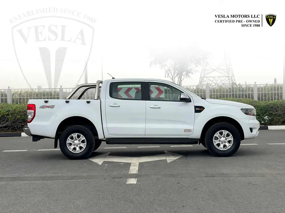 UNLIMITED KMS WARRANTY / 4WD + DIESEL + AUTOMATIC GEAR + CAMERA + CRUISE CONTROL + PARKING SENSORS - Image 5