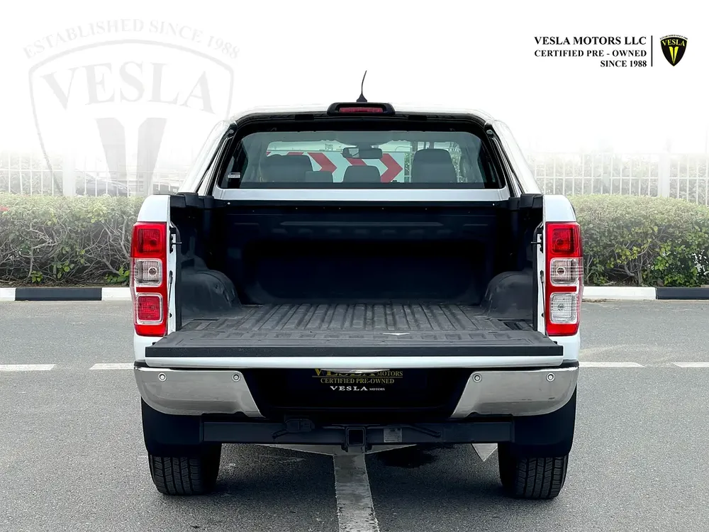UNLIMITED KMS WARRANTY / 4WD + DIESEL + AUTOMATIC GEAR + CAMERA + CRUISE CONTROL + PARKING SENSORS - Image 8