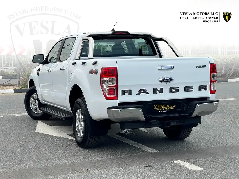 UNLIMITED KMS WARRANTY / 4WD + DIESEL + AUTOMATIC GEAR + CAMERA + CRUISE CONTROL + PARKING SENSORS - Image 9
