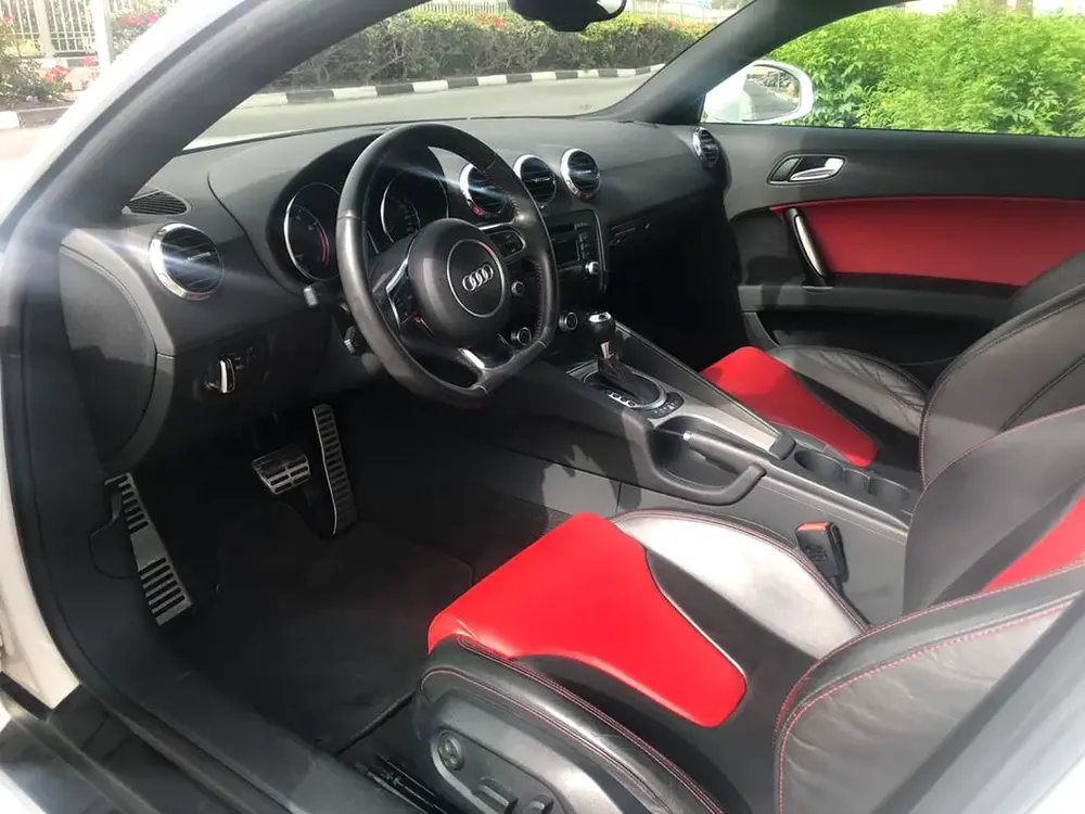 AUDI TT 2.0TURBO GCC IMMACULATE CONDITION FULL SERVICE HISTORY - Image 9