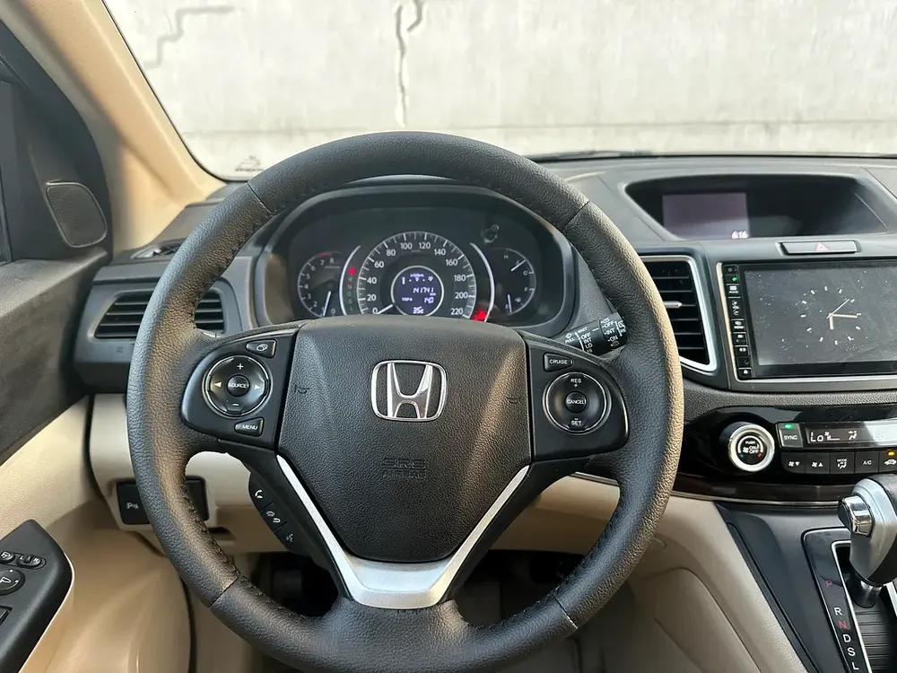 HONDA CRV 2015 GCC EXL FULL OPTION GOOD CONDITION CAR - Image 5