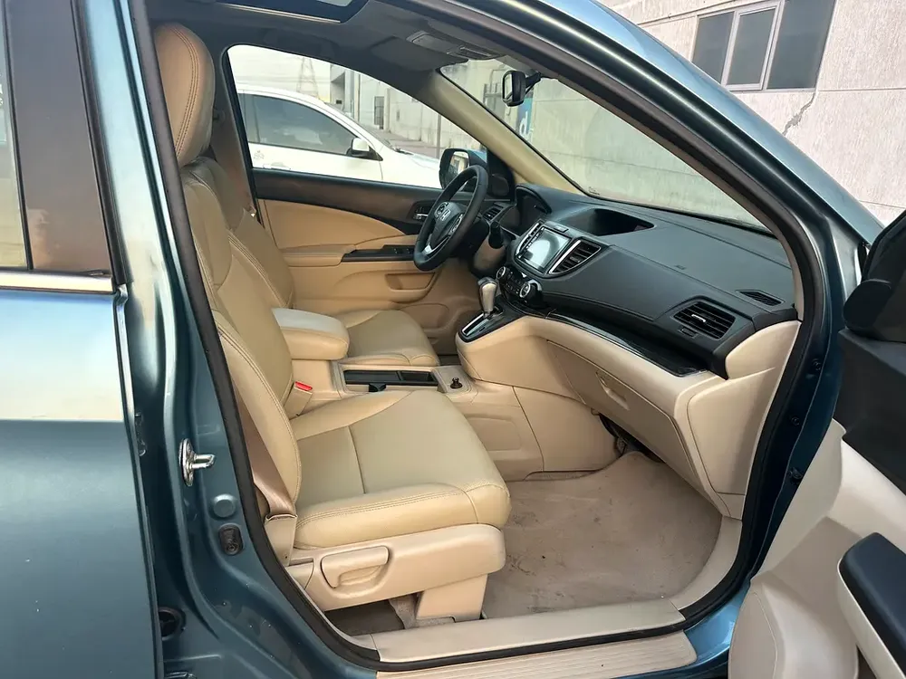 HONDA CRV 2015 GCC EXL FULL OPTION GOOD CONDITION CAR - Image 7
