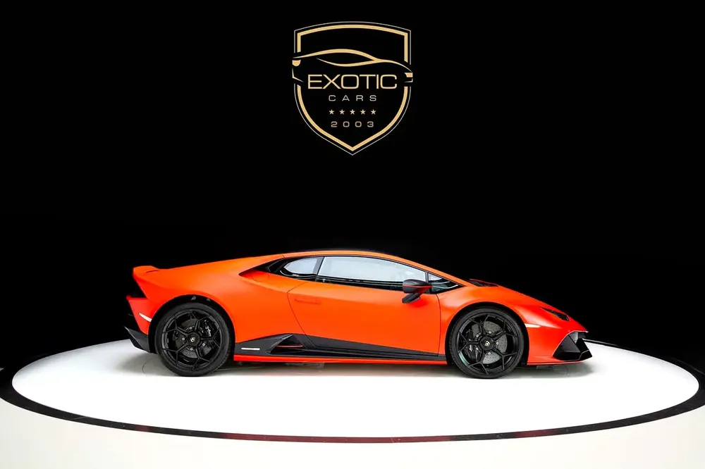 HURACAN EVO | FLUO CAPSULE | CARBON INTERIOR | MATT ORANGE | WARRANTY AVAILABLE - Image 4