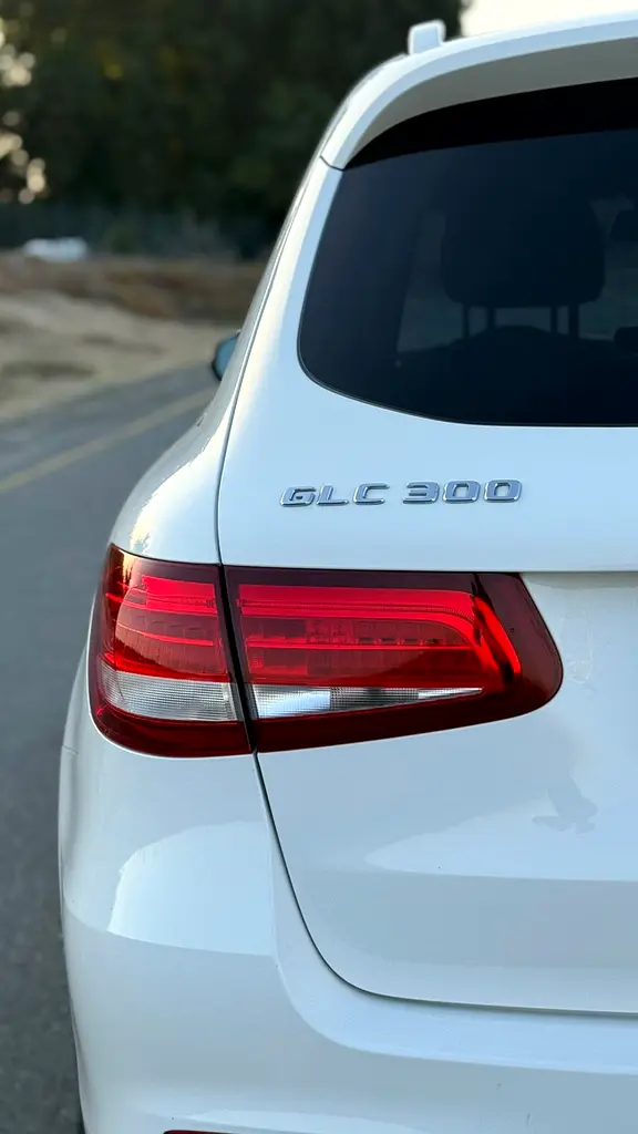 Mercedes GLC 300 - Image 11