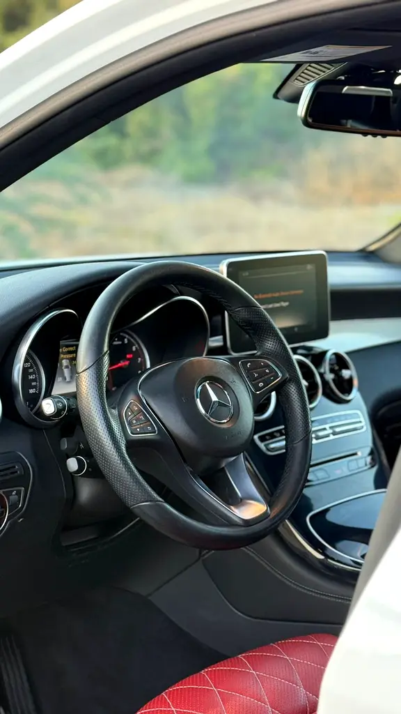 Mercedes GLC 300 - Image 13