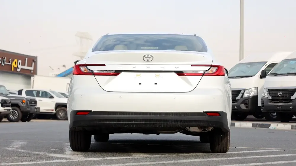 2025 Toyota Camry E - GCC Specs - Brand New - Image 8