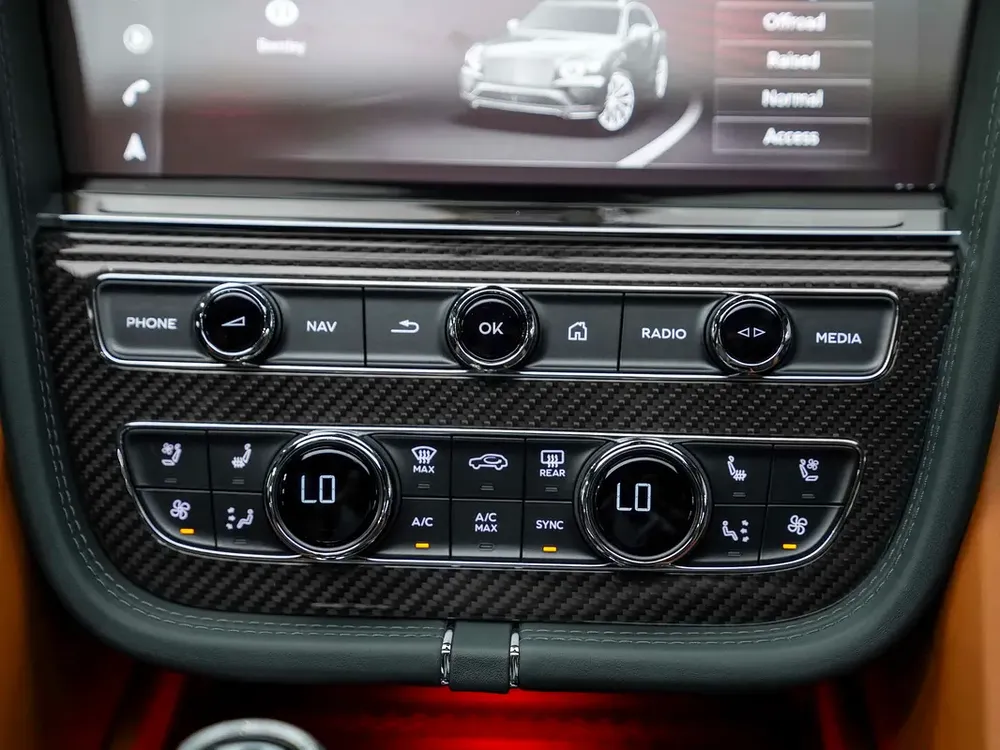 2022 BENTAYGA BLACKLINE - TOURING PACKAGE - MULLINER - CARBON PACKAGE WITH NAIM - Image 12