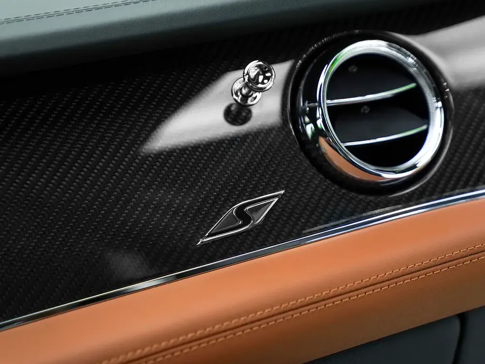 2022 BENTAYGA BLACKLINE - TOURING PACKAGE - MULLINER - CARBON PACKAGE WITH NAIM - Image 14