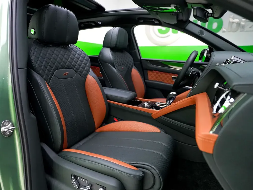2022 BENTAYGA BLACKLINE - TOURING PACKAGE - MULLINER - CARBON PACKAGE WITH NAIM - Image 15