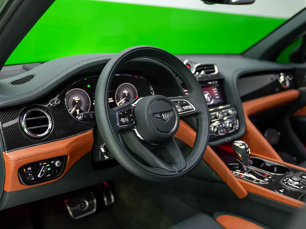 2022 BENTAYGA BLACKLINE - TOURING PACKAGE - MULLINER - CARBON PACKAGE WITH NAIM - Image 8