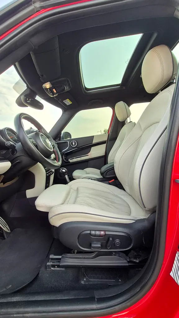 MINI COOPER COUNTRYMAN, 2018 GCC SPEC, 174000 KM DRIVEN,  AGENCY MAINTAINED ,ALL WHE - Image 8