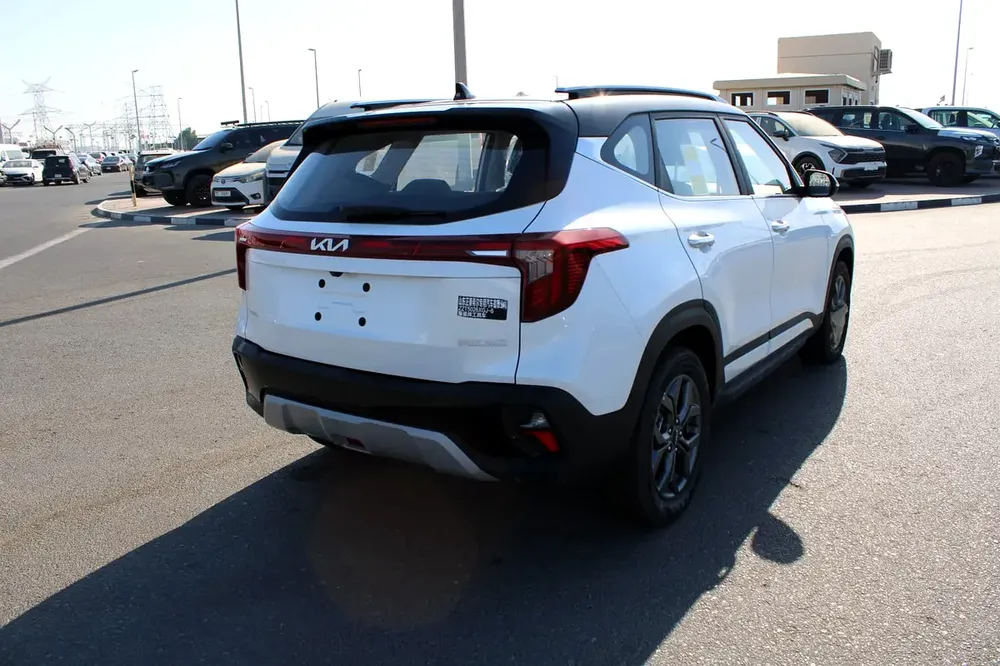 Kia Seltos 2025 Chinese Specs Base Model - Image 5