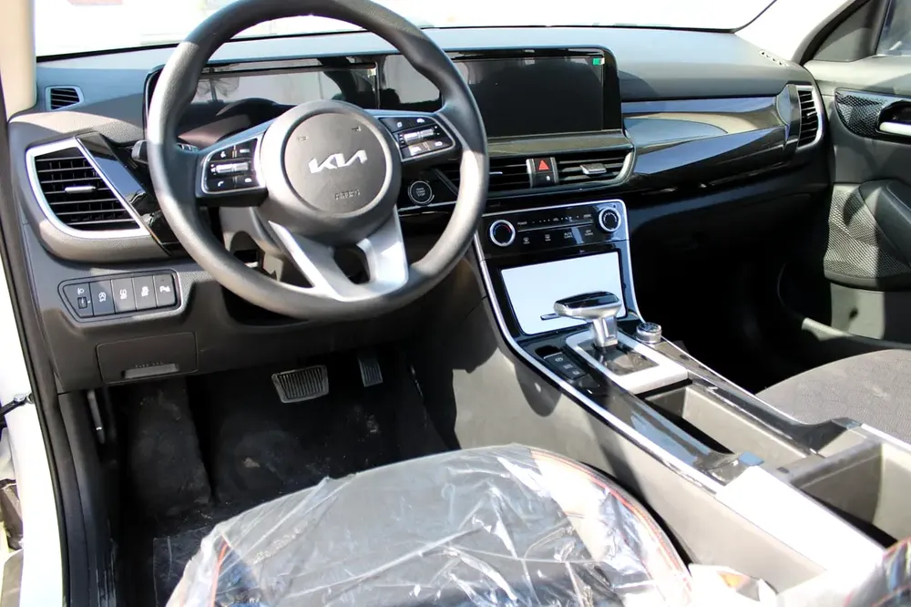 Kia Seltos 2025 Chinese Specs Base Model - Image 8