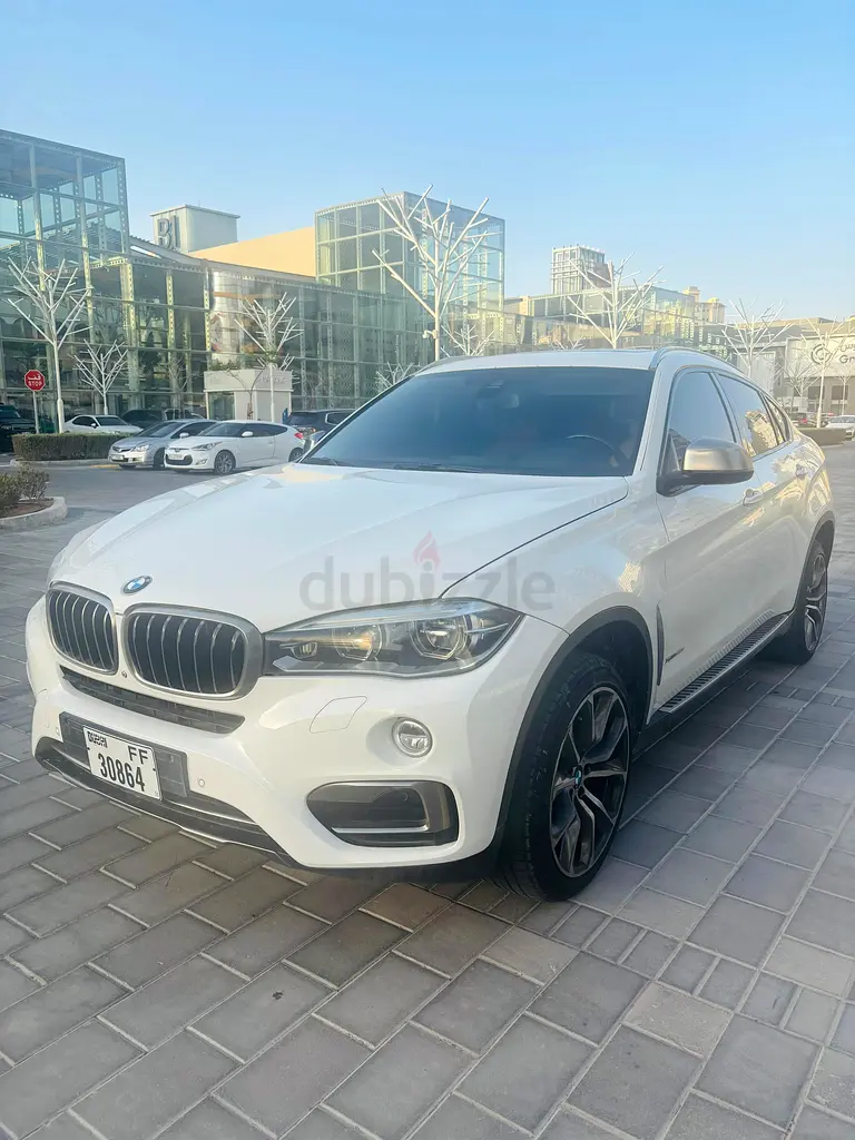 BMW X6 xDrive50i GCC Low Mileage Super Clean Car - Image 7