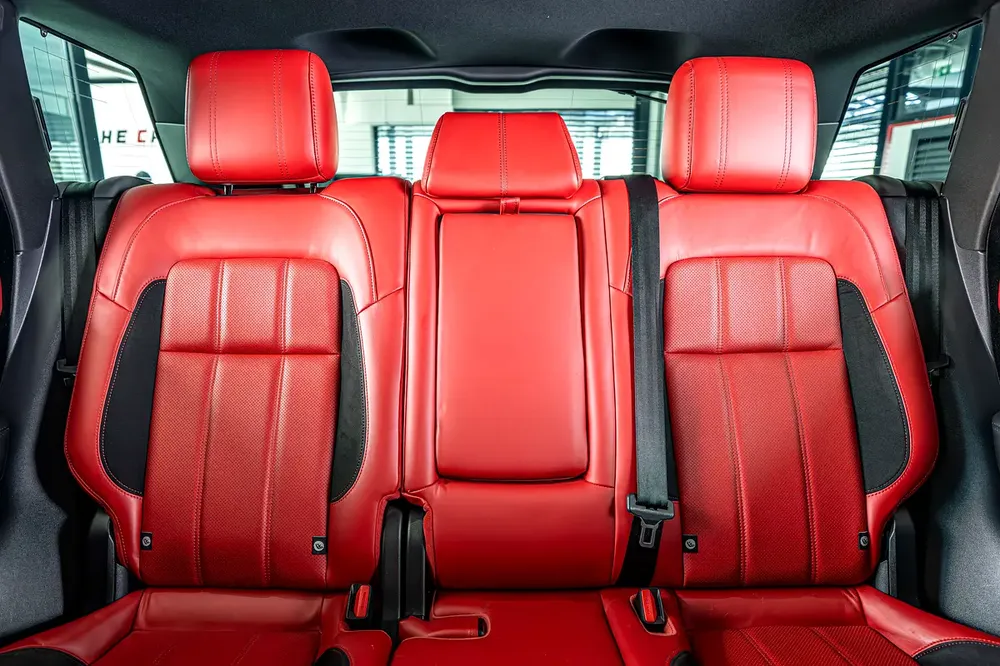 Range Rover Sport V8 Dynamic-GCC-22 Inch Rims-Black Contracting Roof-Red Interior - Image 17