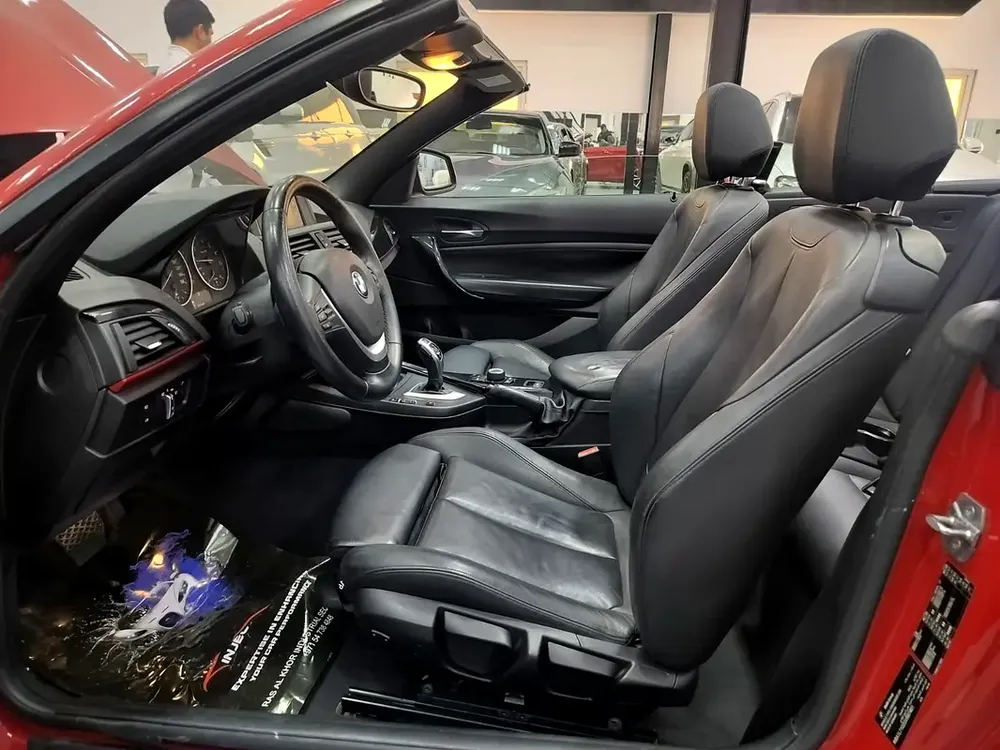 BMW 2-Series 220i Convertible 2016 - GCC Specs - Lady Driven - Image 11