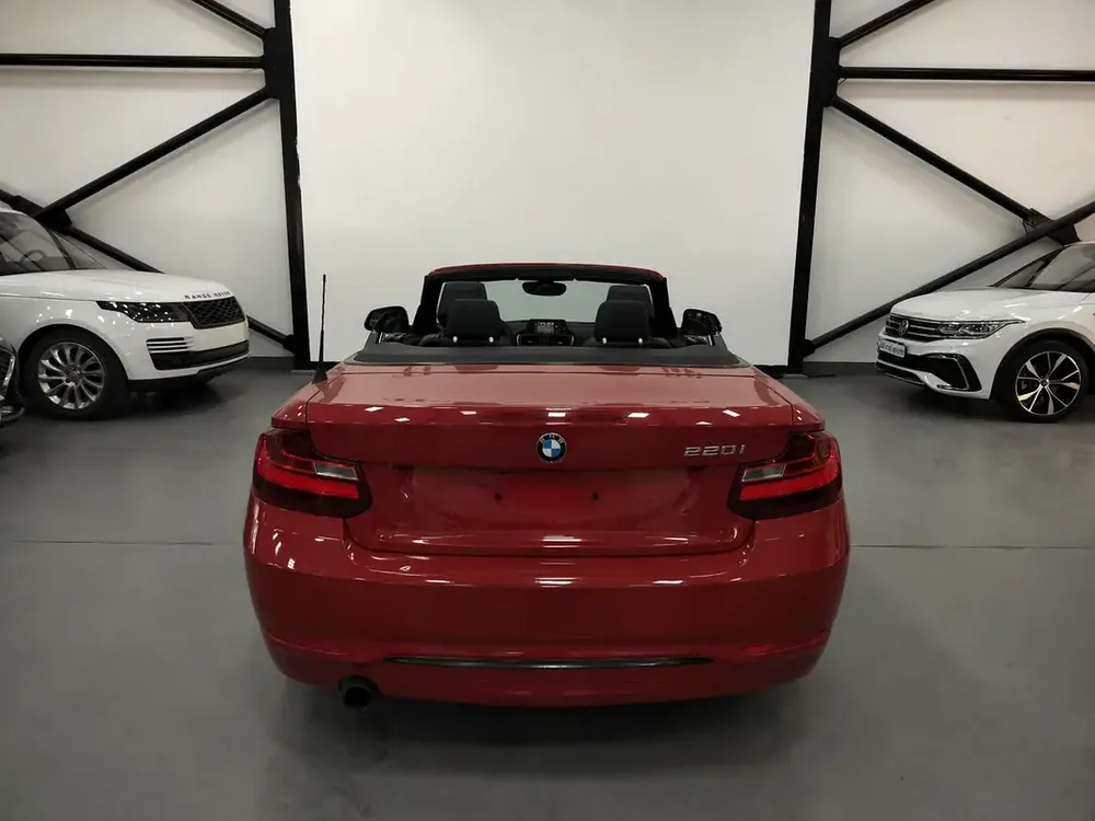 BMW 2-Series 220i Convertible 2016 - GCC Specs - Lady Driven - Image 20