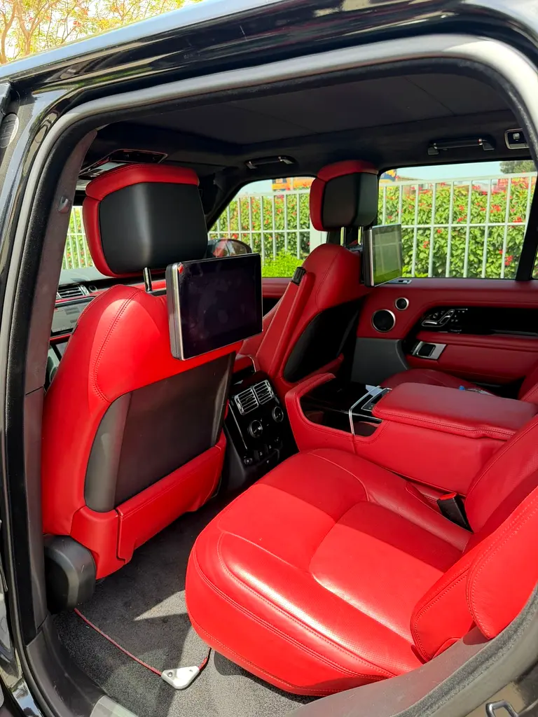land rover - Image 13