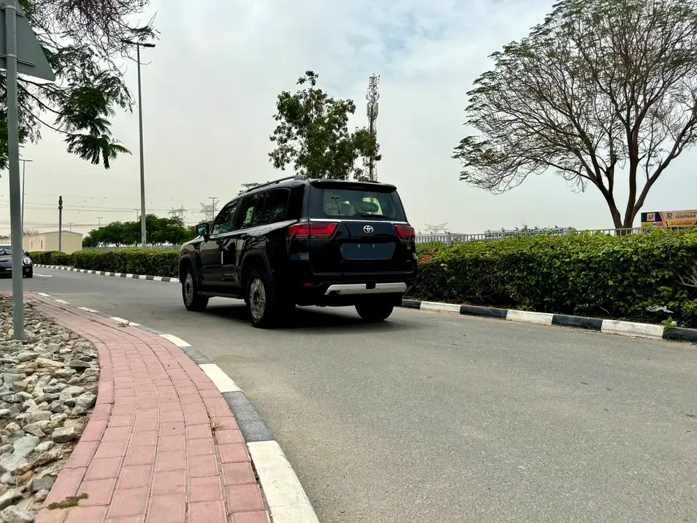 Toyota Land Cruiser GR Sport 2026 GCC Specs - Brand New - Image 4