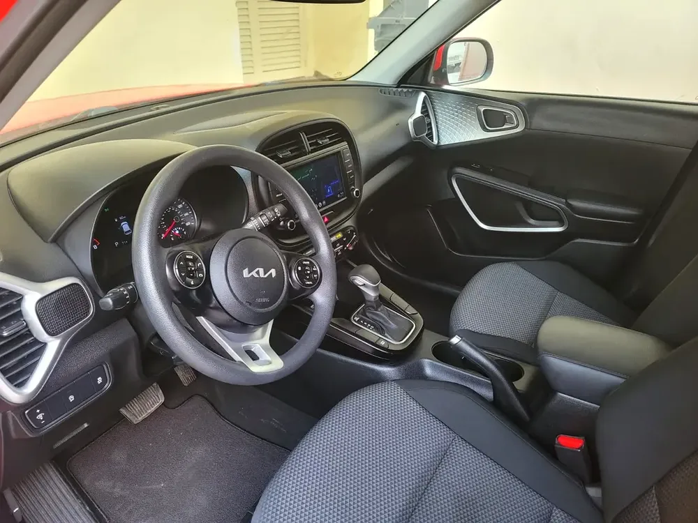 Kia Suol 2022, super clean car, low mileage, all service done, ready to drive - Image 6