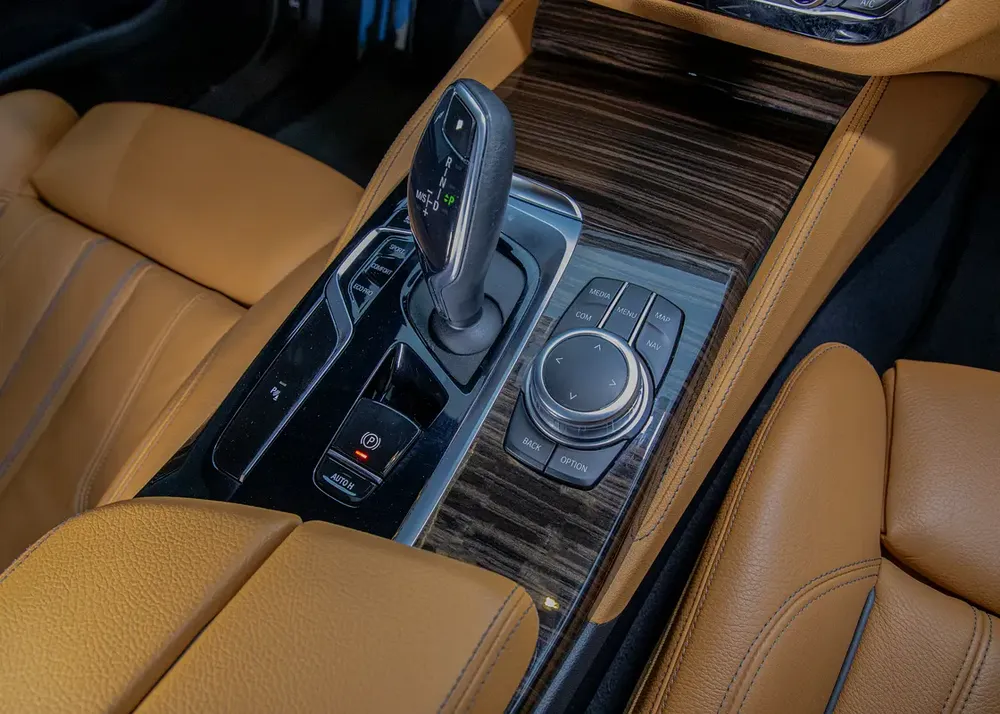 M-Sport • FDSH • BMW Service + Warranty 2027 • GCC - Image 14