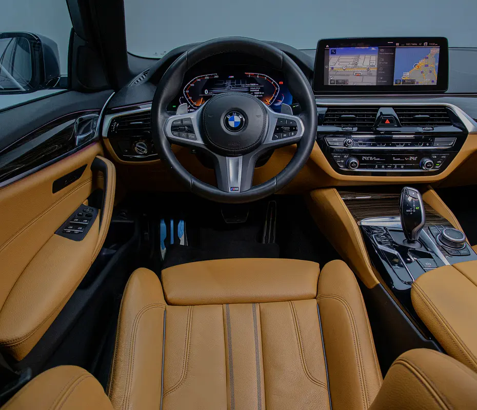 M-Sport • FDSH • BMW Service + Warranty 2027 • GCC - Image 6
