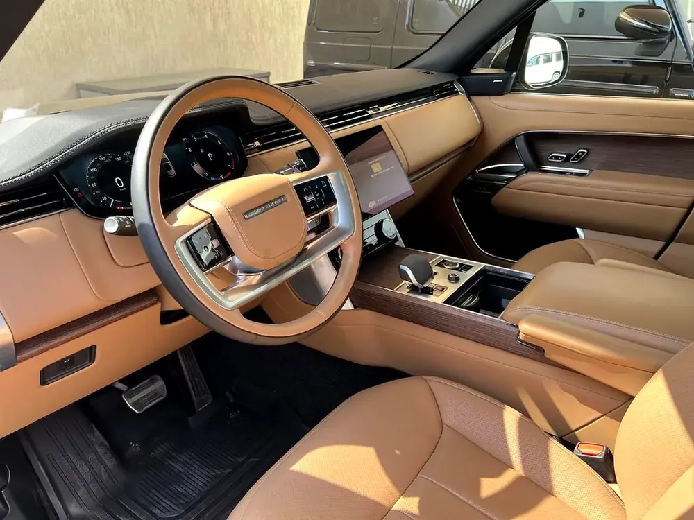 2023 Land Rover Range Rover HSE LWB P530 | GCC Specs | Pristine Condition - Image 10
