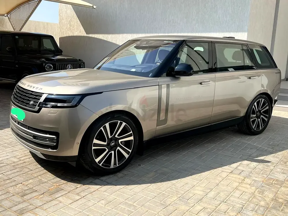 2023 Land Rover Range Rover HSE LWB P530 | GCC Specs | Pristine Condition - Image 4