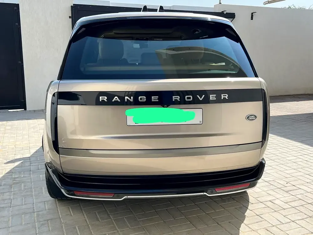 2023 Land Rover Range Rover HSE LWB P530 | GCC Specs | Pristine Condition - Image 6