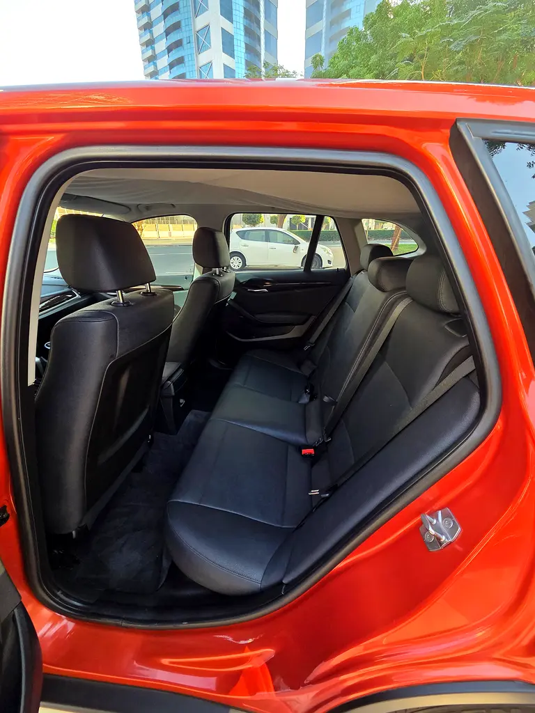 2015 BMW X1 SDrive18i #GCC GOOD CONDITION - Image 14