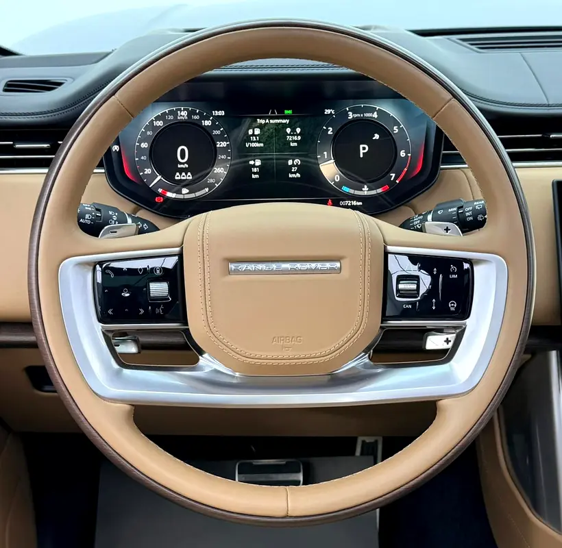 2025 Range Rover SE P360, 2030 RR Warranty + Service Pack, Full RR Service History, Very Low Km, GCC - Image 15