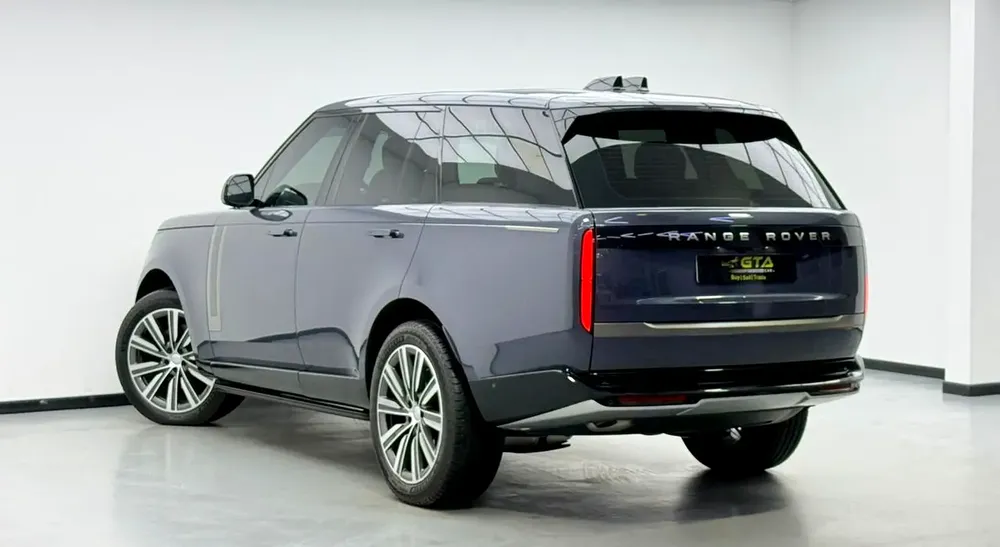 2025 Range Rover SE P360, 2030 RR Warranty + Service Pack, Full RR Service History, Very Low Km, GCC - Image 6