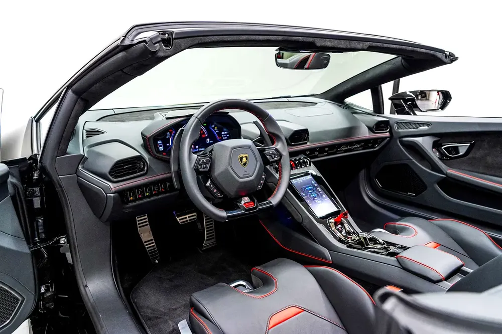 Lamborghini Huracan Evo Spyder - Brand New - Image 10