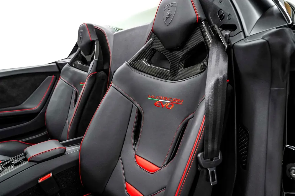 Lamborghini Huracan Evo Spyder - Brand New - Image 12
