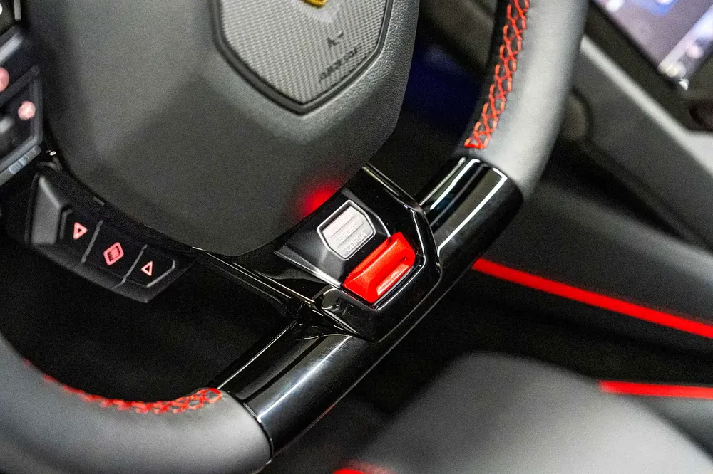 Lamborghini Huracan Evo Spyder - Brand New - Image 15