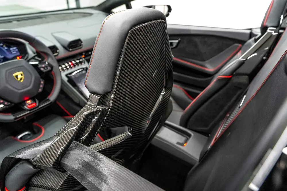 Lamborghini Huracan Evo Spyder - Brand New - Image 18