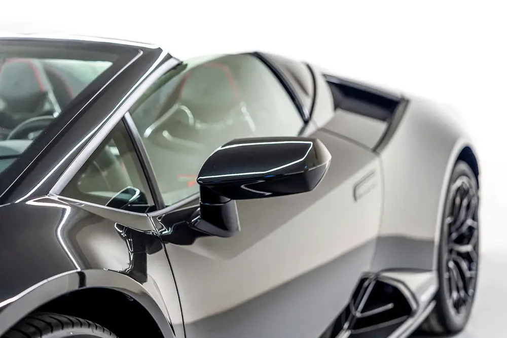Lamborghini Huracan Evo Spyder - Brand New - Image 9
