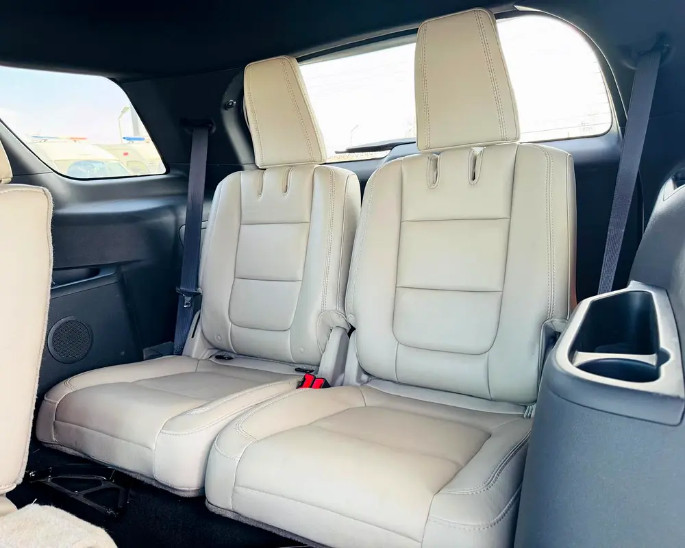 FORD EXPLORER | 2014 | XLT ECO BOOST | 7 SEATS | MINT CONDITION | FRESH JAPAN IMPORT - Image 17