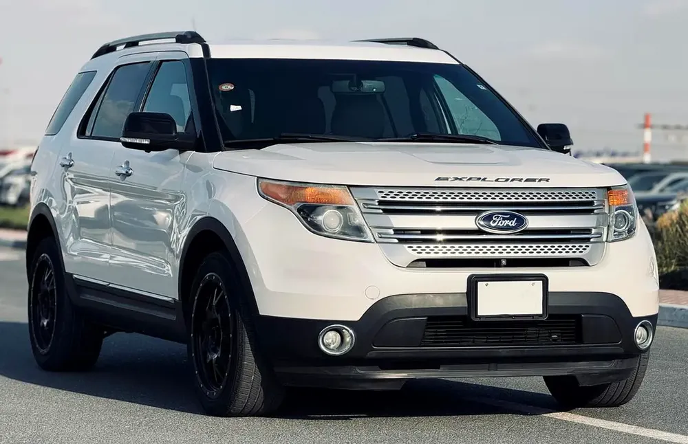 FORD EXPLORER | 2014 | XLT ECO BOOST | 7 SEATS | MINT CONDITION | FRESH JAPAN IMPORT - Image 4