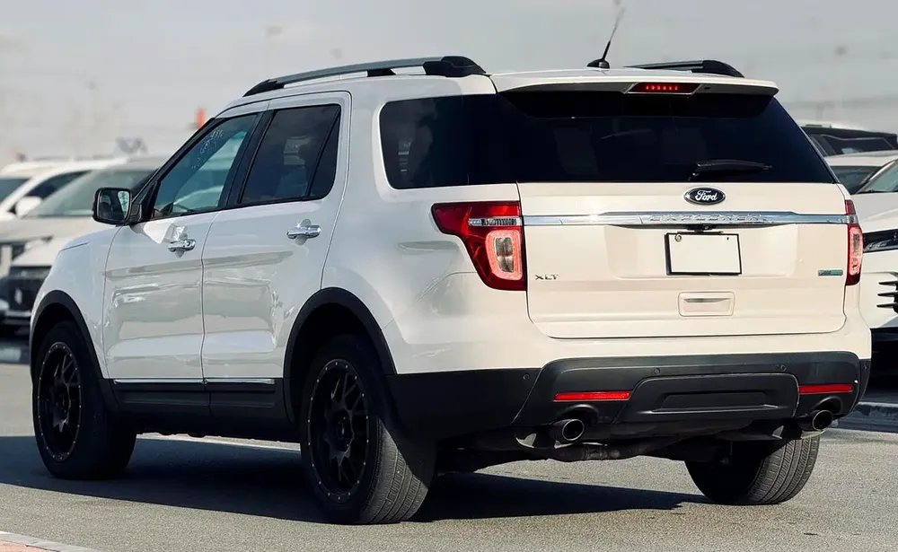 FORD EXPLORER | 2014 | XLT ECO BOOST | 7 SEATS | MINT CONDITION | FRESH JAPAN IMPORT - Image 5