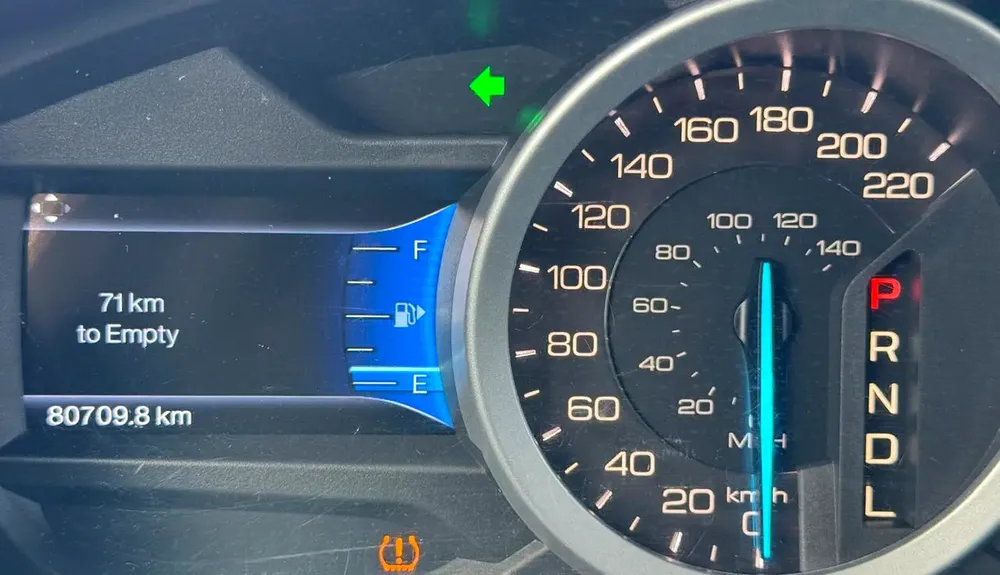 FORD EXPLORER | 2014 | XLT ECO BOOST | 7 SEATS | MINT CONDITION | FRESH JAPAN IMPORT - Image 9