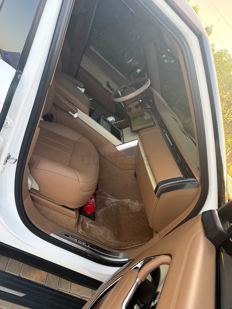 2024 Land Rover Range Rover SV Autobiography | GCC | Warranty - Image 12