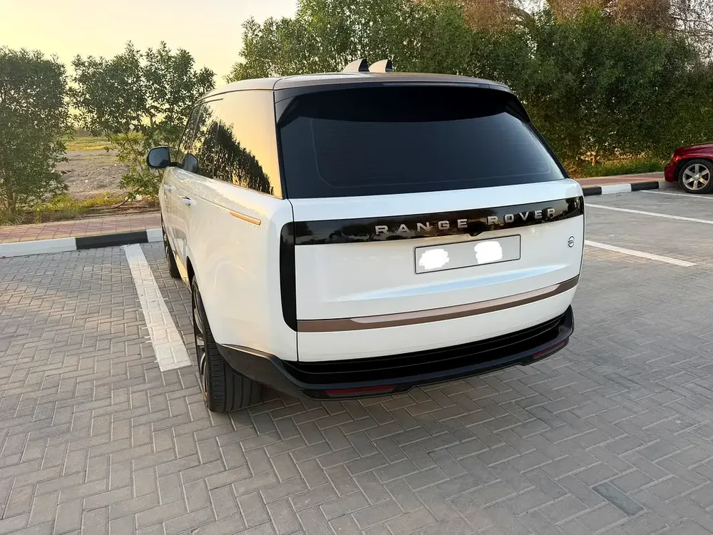 2024 Land Rover Range Rover SV Autobiography | GCC | Warranty - Image 8