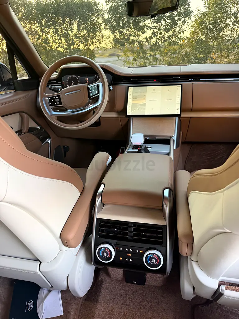 2024 Land Rover Range Rover SV Autobiography | GCC | Warranty - Image 9