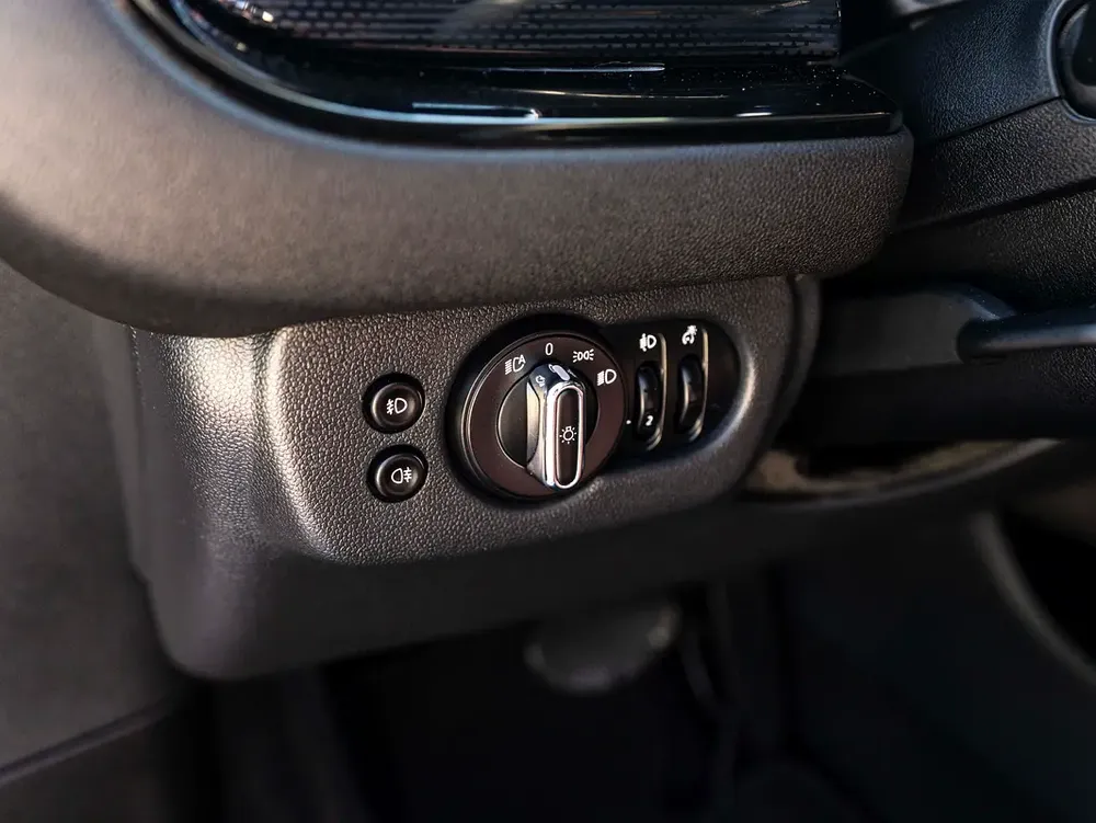 0% DOWN PAYMENT | ⚡ JUNE EDITION | MINI CLUBMAN COOPER | BUY-BACK GUARANTEE | WARRANTY - Image 12