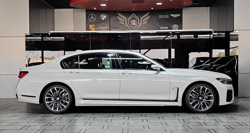 AED 2,850 P.M | 2021 BMW 730LI M-SPORT | PREMIUM WARRANTY | FULLY LOADED | ORIGINAL PAINT | GCC - Image 8